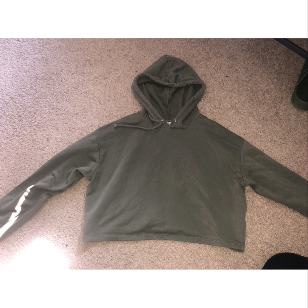 H&M cropped hoodie olive green small